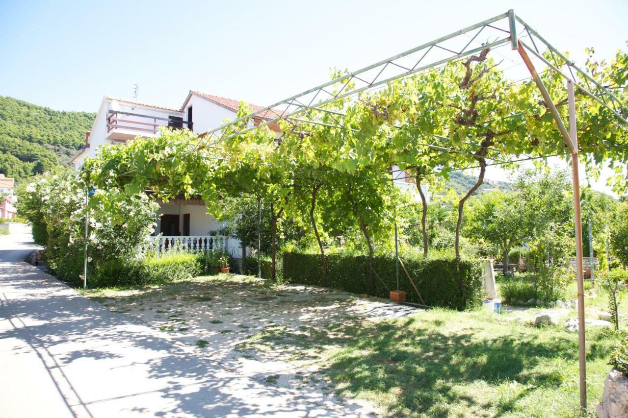 Apartments Slavica Rab Town Exterior photo