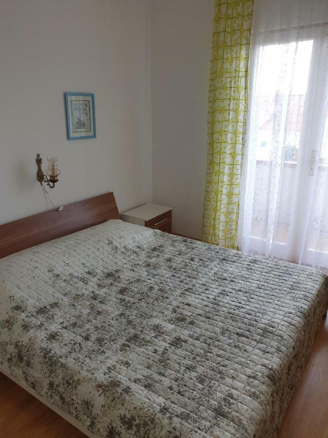 Apartments Slavica Rab Town Exterior photo