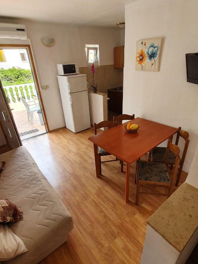 Apartments Slavica Rab Town Exterior photo