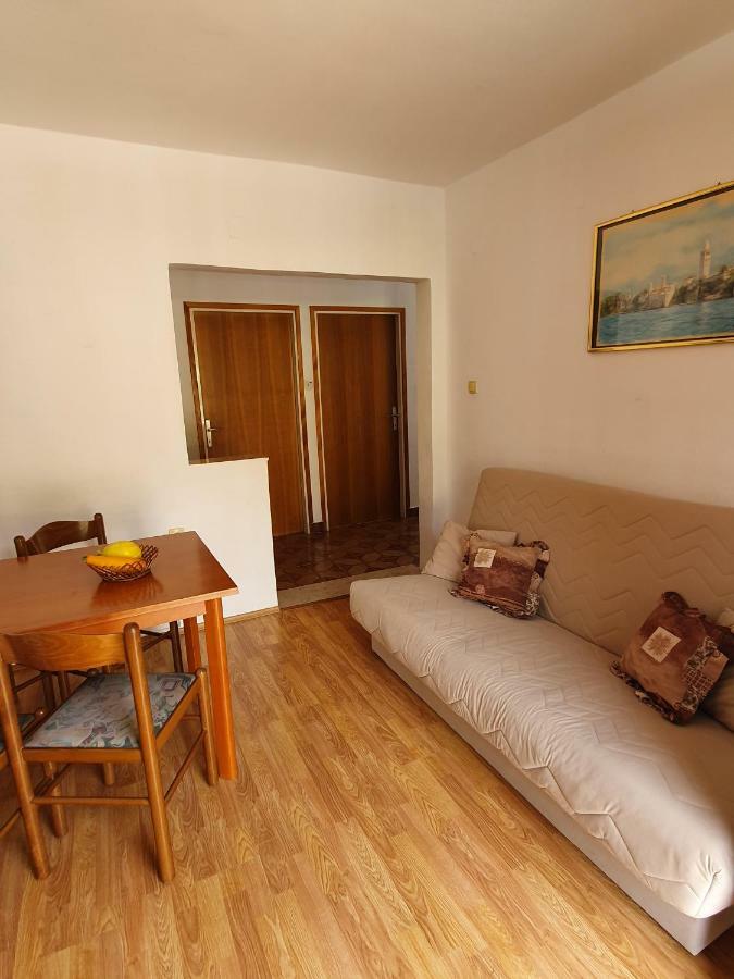 Apartments Slavica Rab Town Exterior photo